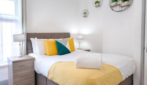 Four-Bedroom Holiday Home