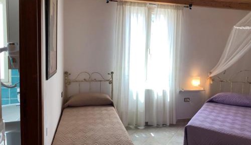 Triple Room with Private Bathroom