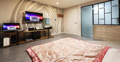 Korean-Style Family Room