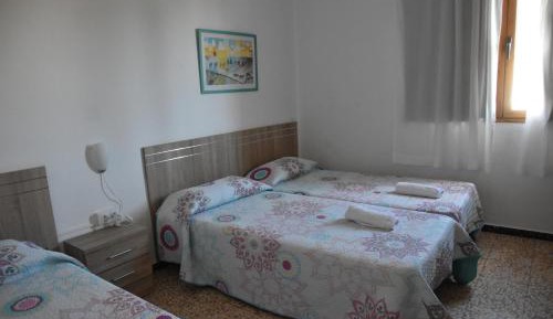 Triple Room with Shared Bathroom