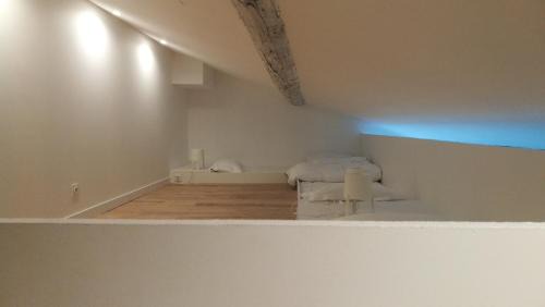 Family Room with Garden View