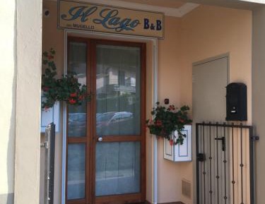Single Room with Private Bathroom