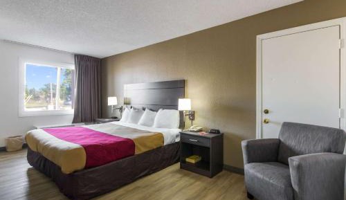 King Room - Accessible/Non-Smoking