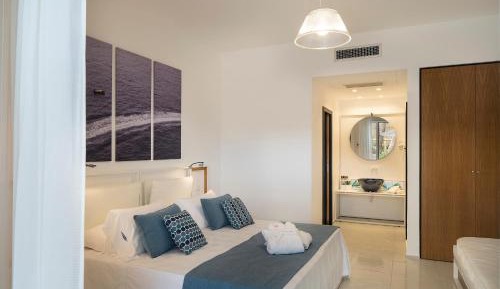 Prestige Triple Room with Terrace Sea View