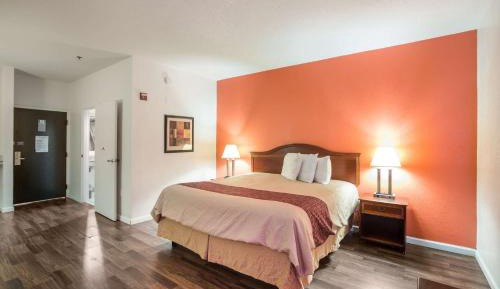 King Room - Non-Smoking