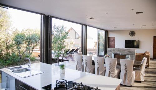 Deluxe King Suite