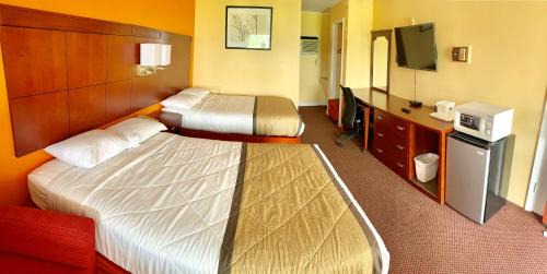 Double Room with Two Double Beds - Smoking