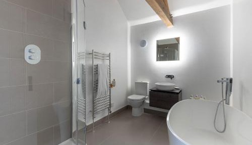 Double Room with Private Bathroom