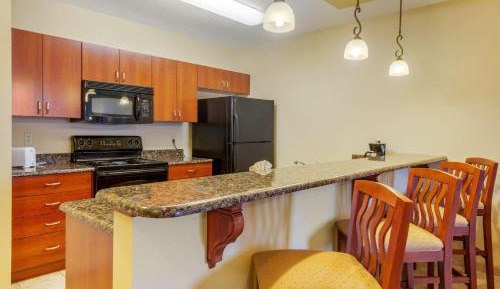 King Suite with Sofa Bed - Non-Smoking