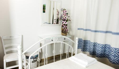 Single Room with Private Bathroom