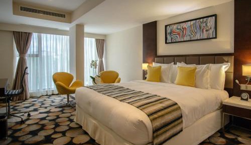 Deluxe Suite