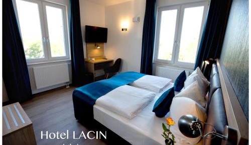 Double or Twin Room with Private Bathroom