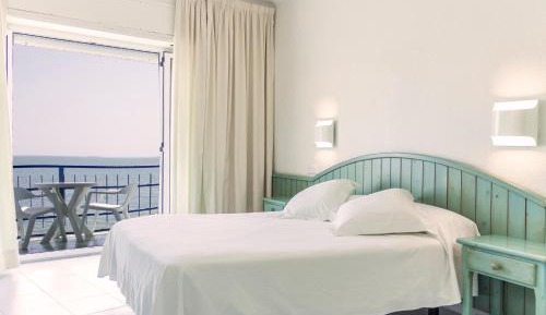 Double or Twin Room with Sea View