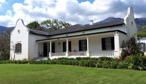 Apartment with Garden View