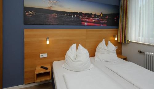 Rheinsteigblick Double Room -Public Transport Ticket included