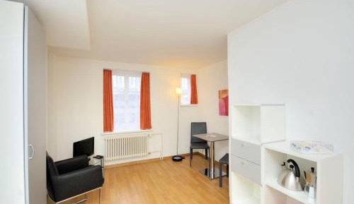 Studio Apartment