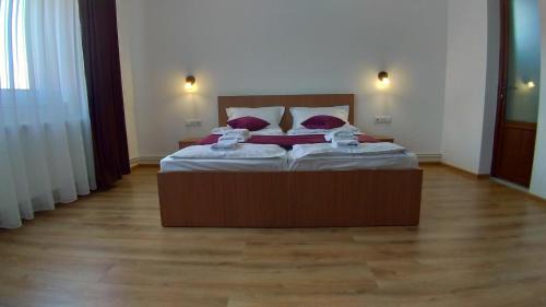 Double or Twin Room with Private Bathroom