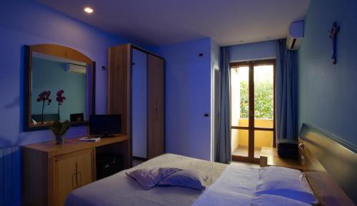 Economy Quadruple Room