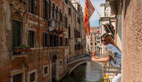 Junior Suite with Canal View