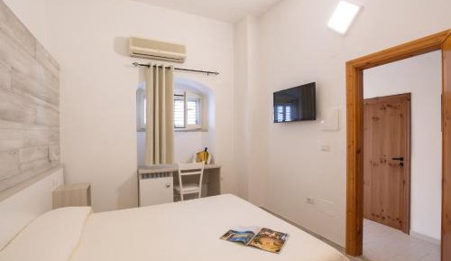 Double Room with Balcony and Sea View