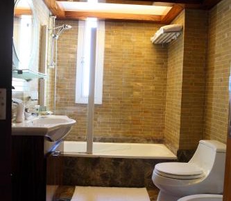 Royal Suite With Sea View & Balcony