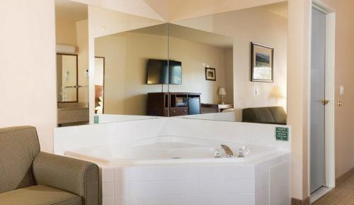 Suite with Spa Bath