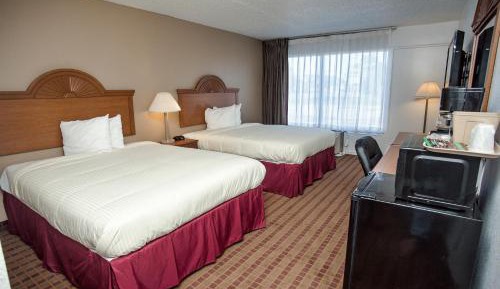 Queen Room with Two Queen Beds - Smoking