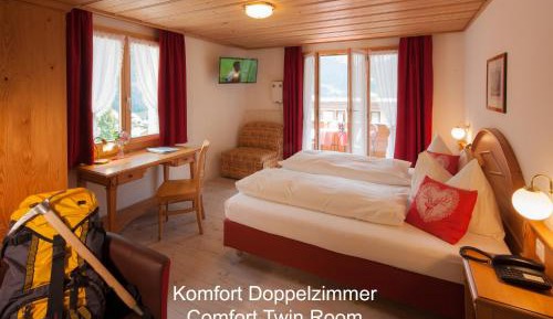 Comfort Double Room with Balcony and Mountain View