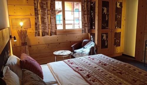 Double Room with Hamlet View 