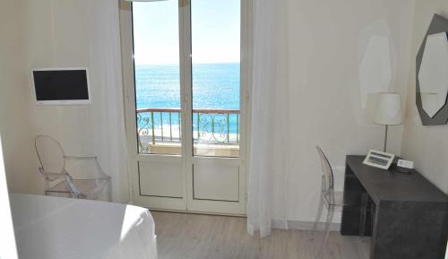 Single Room with Balcony and Sea View