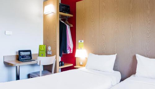 Twin Room - Non-Smoking