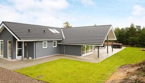 Five-Bedroom Holiday Home