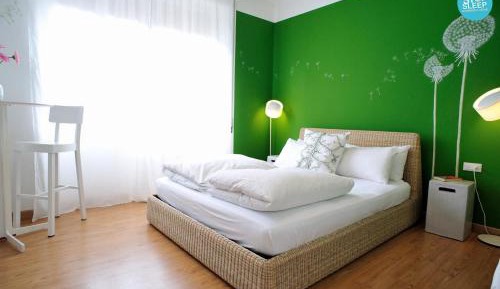 Studio (2 Adults)