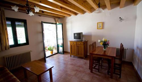 Two-Bedroom Apartment (4-6 Adults)