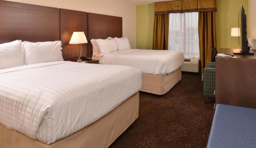 Standard Queen Room with Two Queen Beds