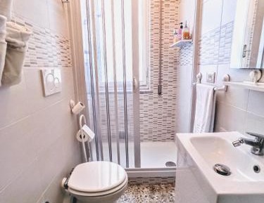  King Room with Private Bathroom