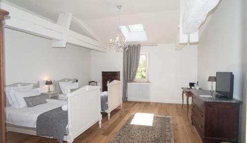 Twin Room with Private Bathroom