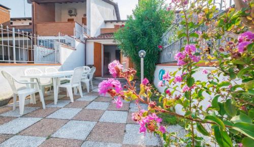 Three-Bedroom House - Split Level