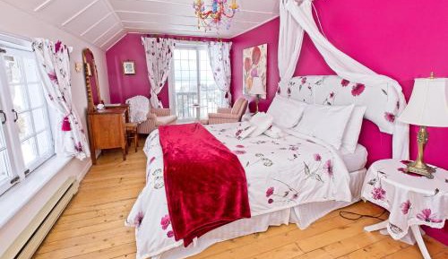 Classic Queen Room - River View 