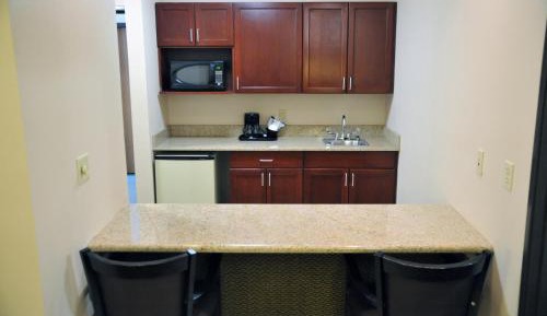 King Suite - Non-Smoking