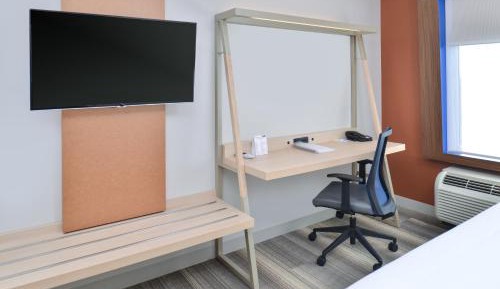 King Room - Hearing Accessible/Non-Smoking 