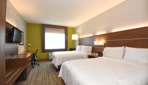 Standard Queen Room with Two Queen Beds