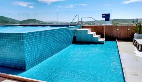 Apartment with Lake View