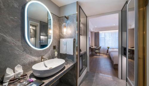 Executive King Room