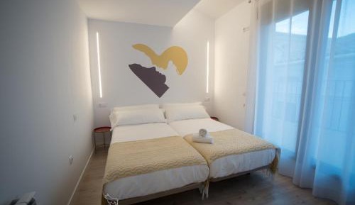 Apartment with Shower