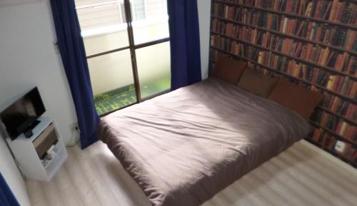 Apartment with Shower