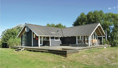 Four-Bedroom Holiday Home
