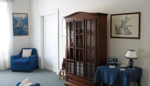 Triple Room with Shared Bathroom