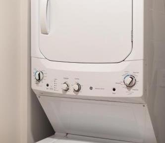 Apartment with Pool View 