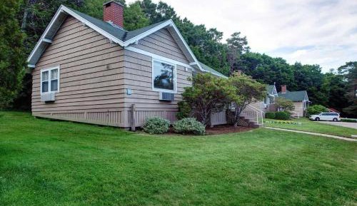Two-Bedroom Cottage - Non-Smoking
